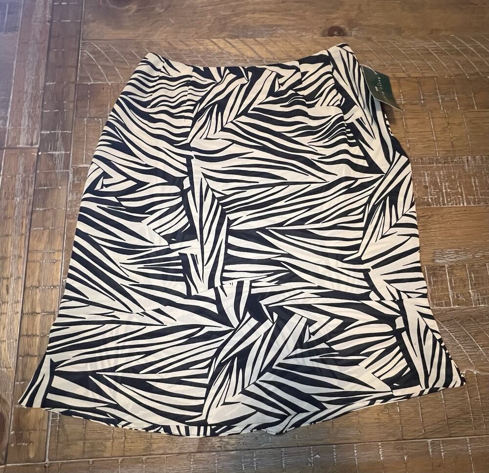 Harve Benard Zebra Print Skirt Size 6P Petite NWT Animal Print Flared Bottom